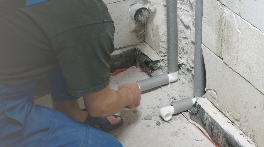 Expert burst pipe repair services in Meeteetse, WY